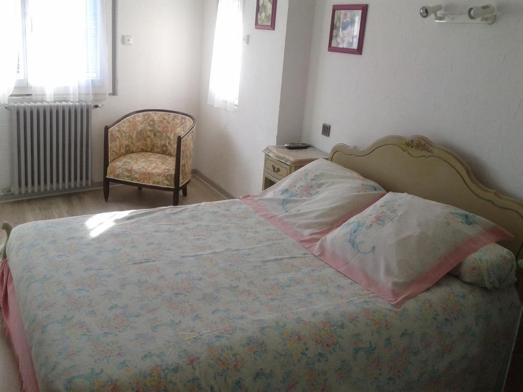 L' Auberge Campagnarde, Lourdes Poueyferré Habitación foto